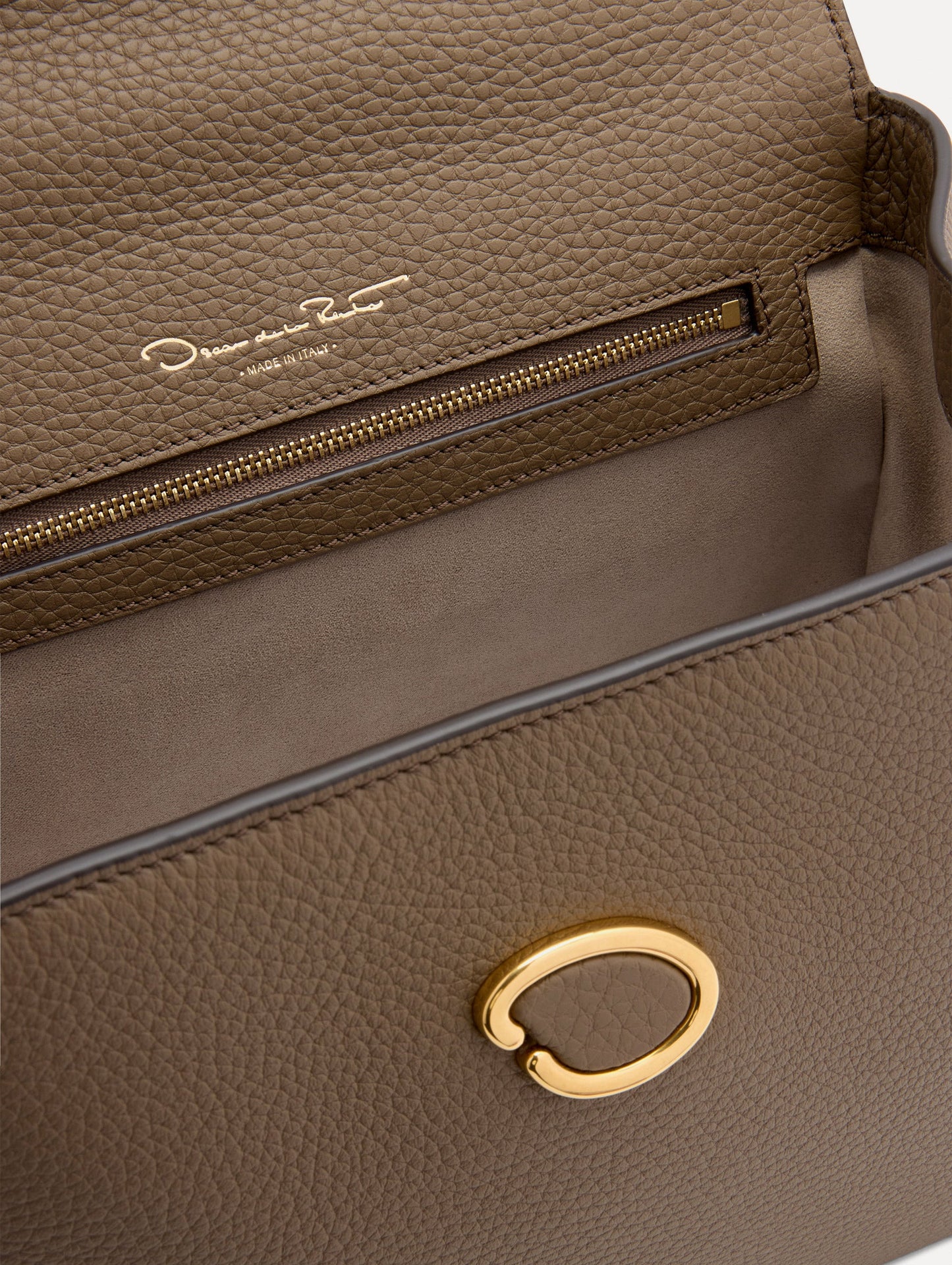 Inside The Poppy Leather Handbag in Stone with Magnetic O at Closure Zoom View