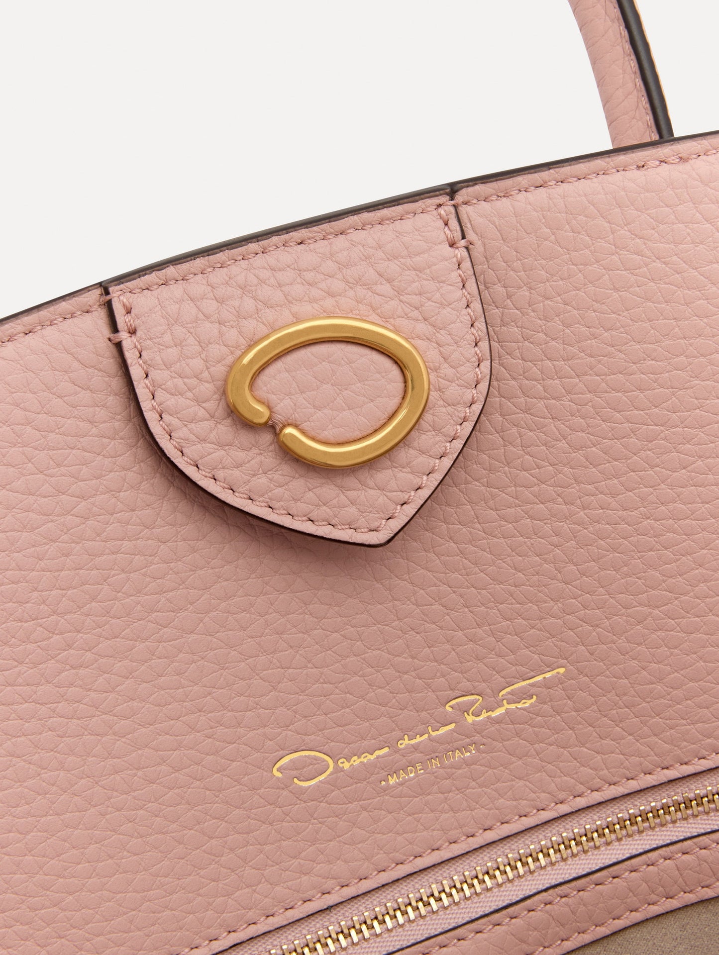 Inside The Ivy Leather Handbag in Blush with Magnetic O Closure Clasp Zoom View