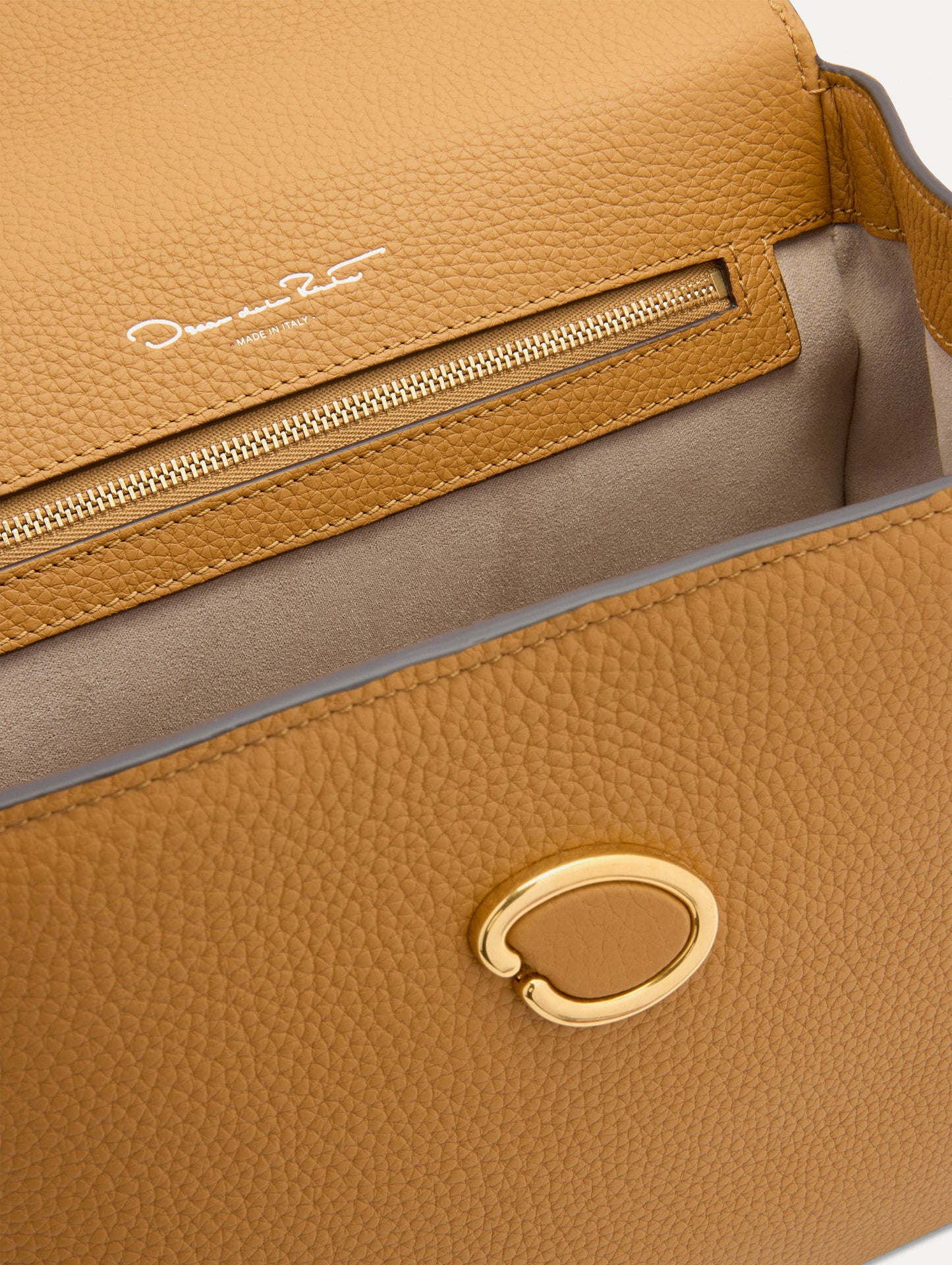 Inside The Poppy Leather Handbag in Honey with Magnetic O at Closure Zoom View