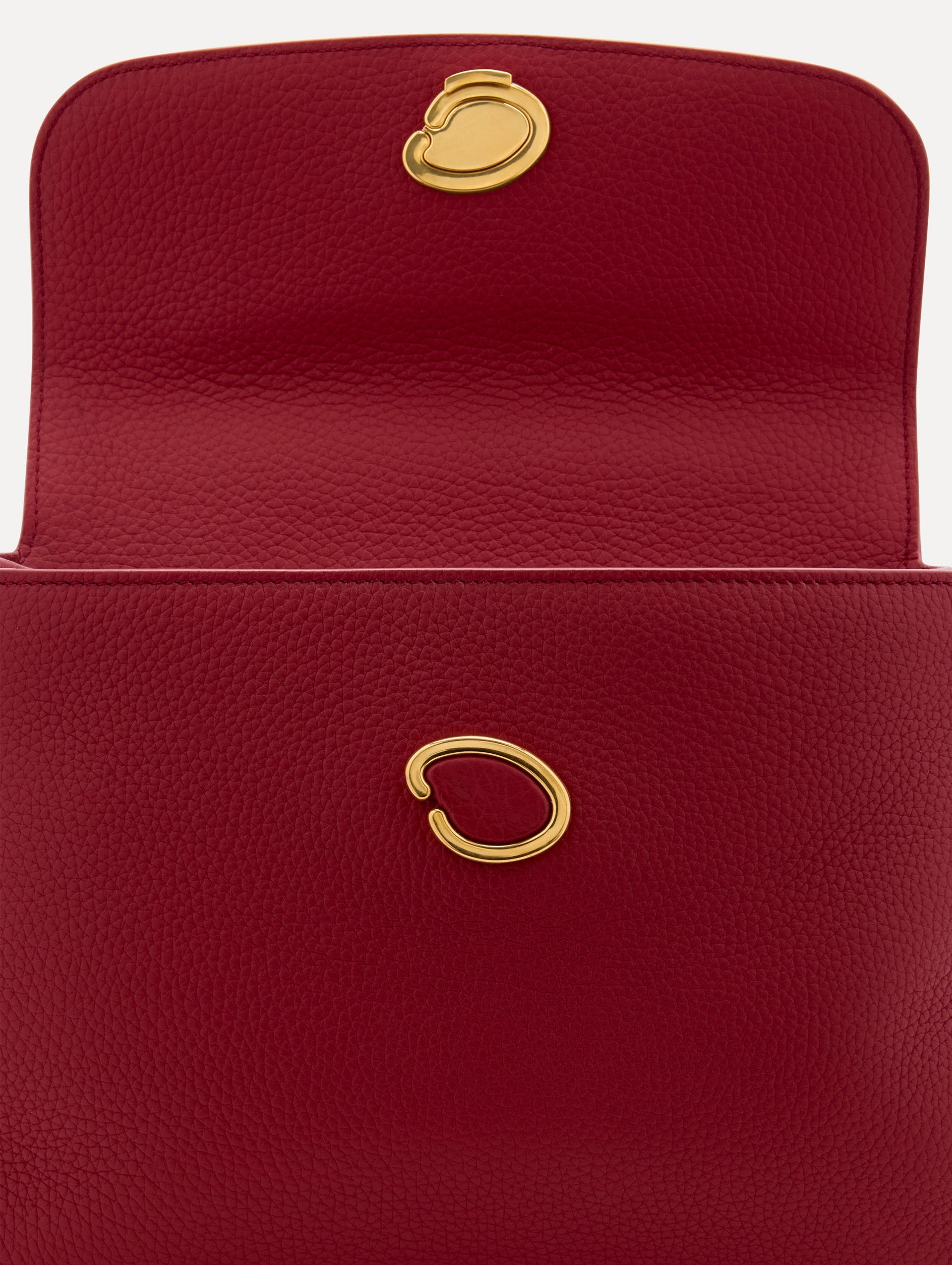Inside The Poppy Leather Handbag in Red with Magnetic O at Closure Zoom View