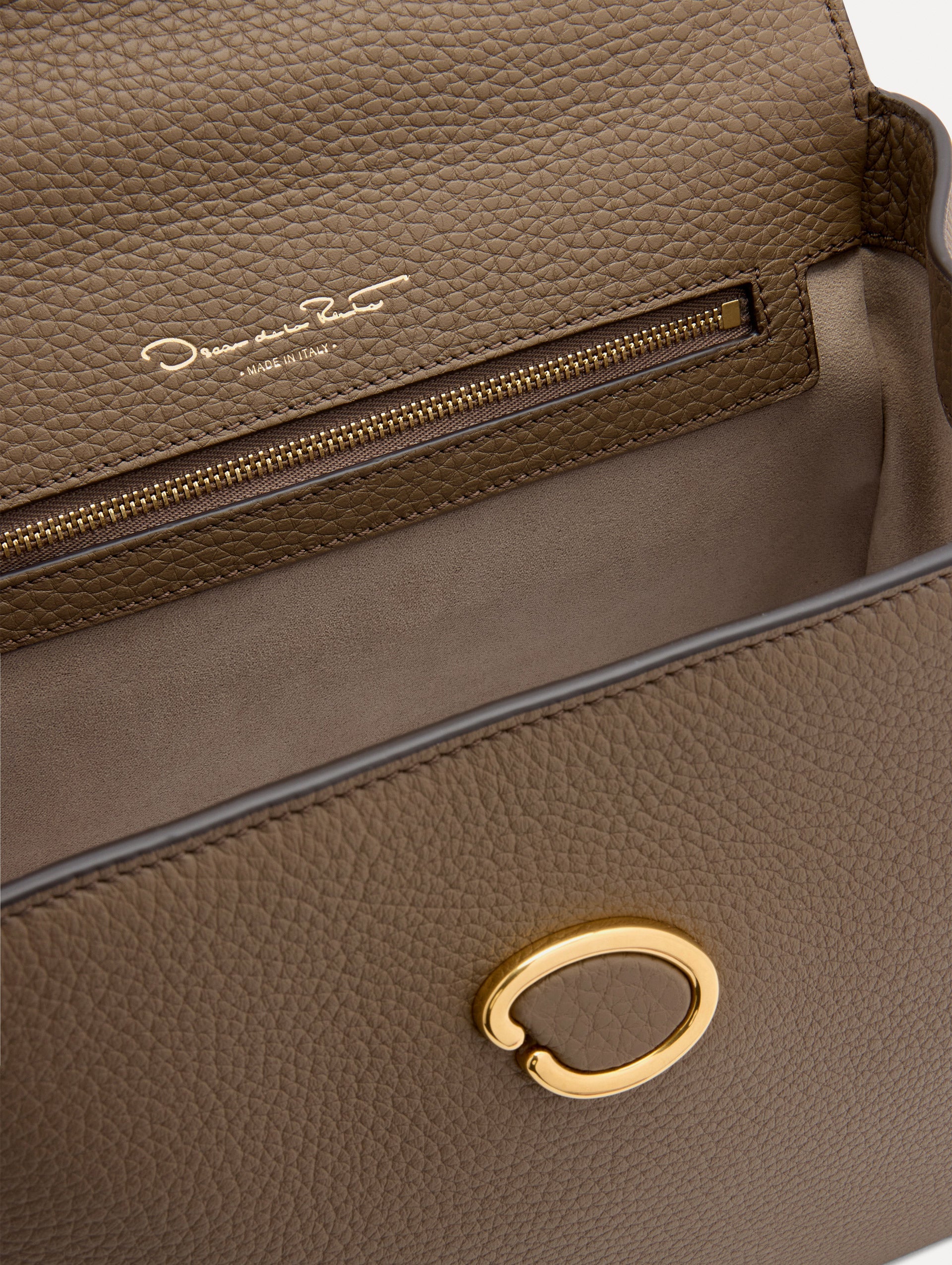 Inside The Poppy Leather Handbag in Stone with Magnetic O at Closure Zoom View