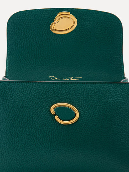 The Mini Poppy in Green with O closure Clasp. Zoom View