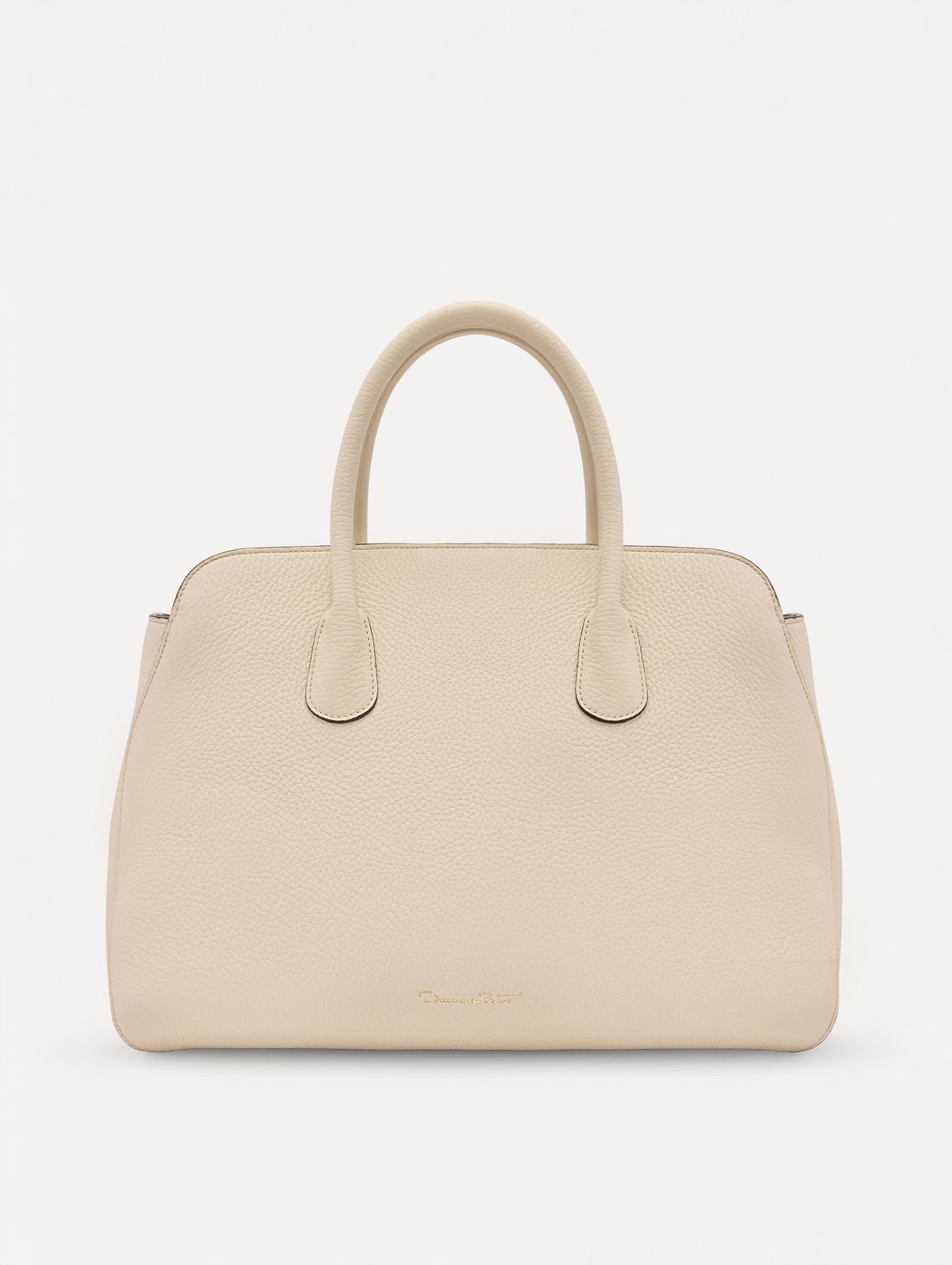 The Ivy Leather handbag in ivory with O logo tag in the Handle. Back View