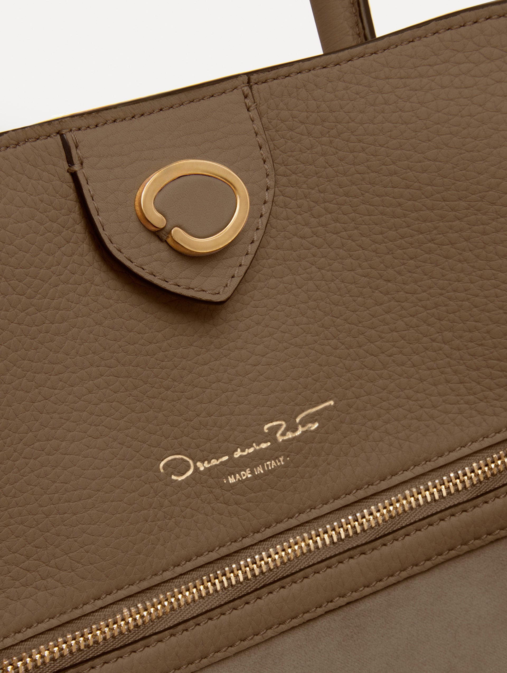 Inside The Ivy Leather Handbag in Stone with Magnetic O Closure Clasp Zoom View
