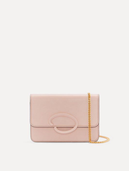 O Pochette Crossbody Bag in Blush with gold chain. Front View.