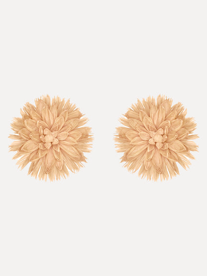 The Raffia Flower Clip-On Earrings in Natural.