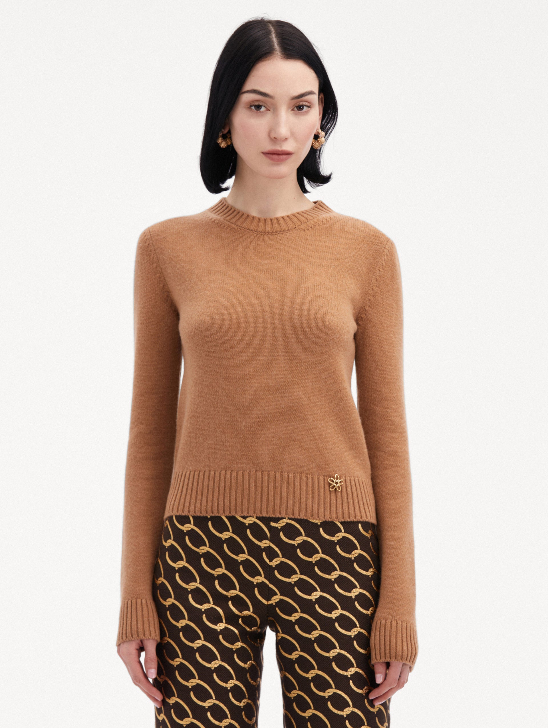 Camel O Flower Cashmere Pullover Paired with Oscar Chain-Link Pants Front View